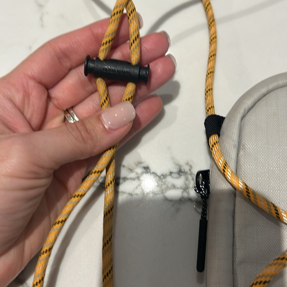 Lululemon Small Purse with adjustable strap. - Picture 5 of 6